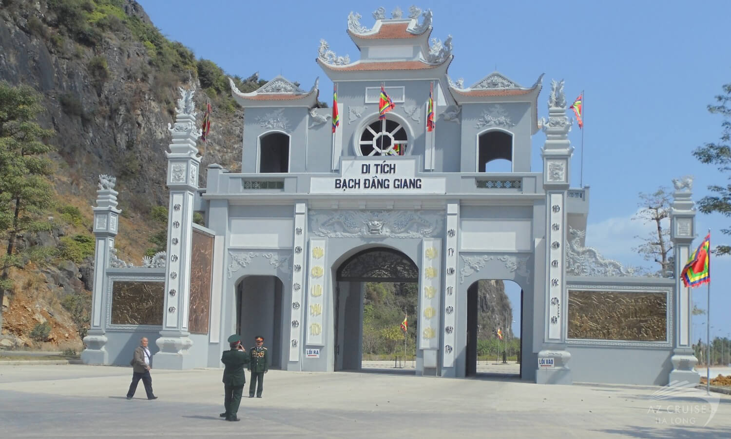 Đền thờ Hưng Đạo Vương thuộc khu di tích Bạch Đằng Giang