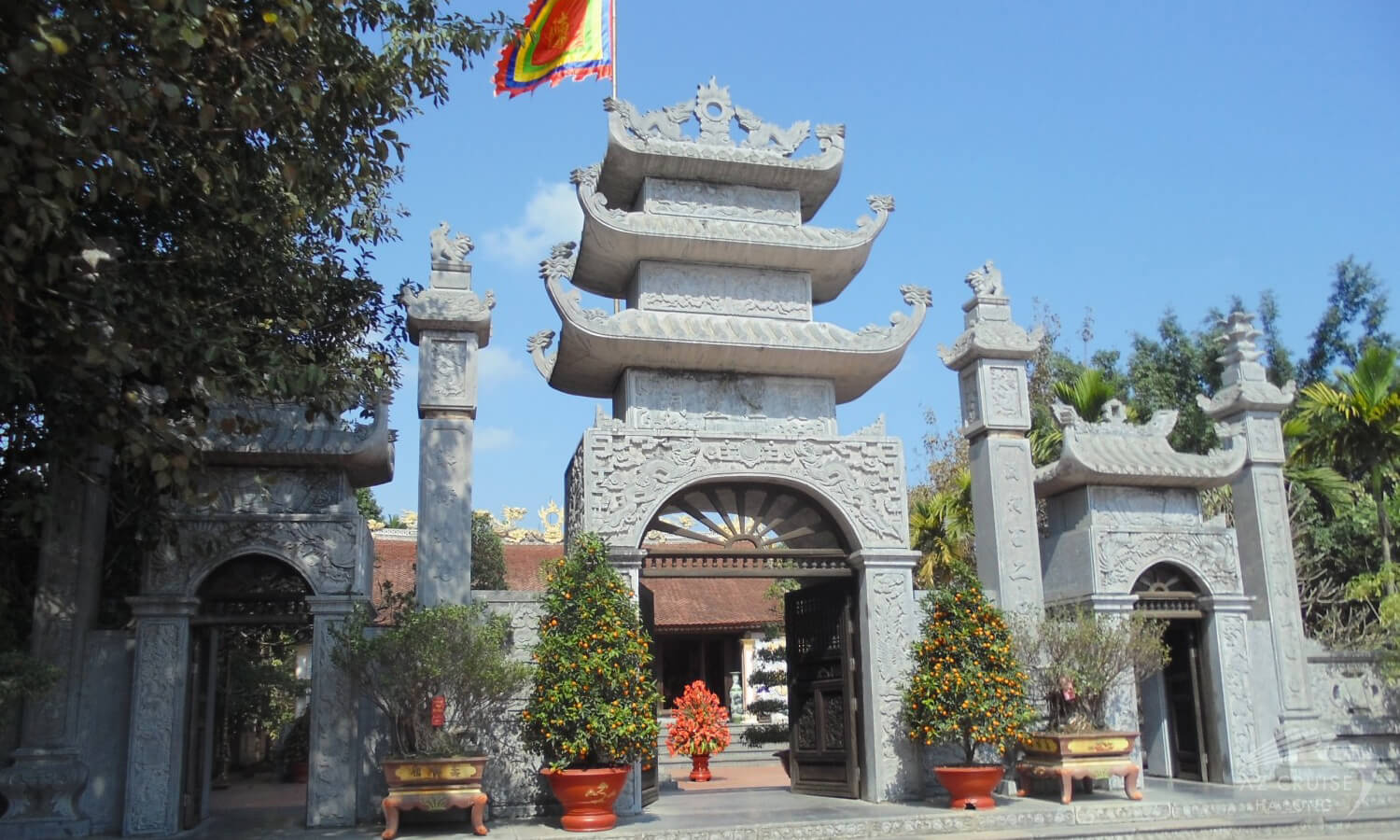 Đền thờ chủ tịch Hồ Chí Minh tại Bạch Đằng Giang